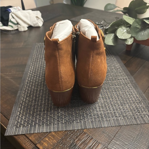 Brand New Michael Kors Loni Ankle Boots - Size 10 - Picture 4 of 5